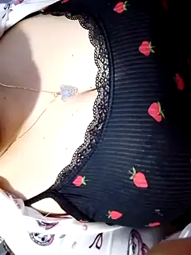 Snapshot of Hnonasix89 chatting on 03/25/26, 03:23 Hnonasix89 online show from 03/25/26, 03:23