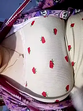 Snapshot of Hnonasix89 chatting on 04/04/26, 11:02 Hnonasix89 online show from 04/04/26, 11:02