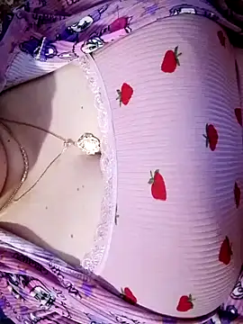 Snapshot of Hnonasix89 chatting on 04/05/26, 12:35 Hnonasix89 online show from 04/05/26, 12:35