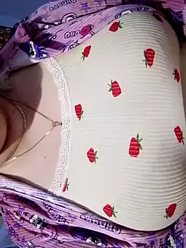 Snapshot of Hnonasix89 chatting on 04/06/26, 08:48 Hnonasix89 online show from 04/06/26, 08:48