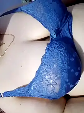 Snapshot of Hnonasix89 chatting on 04/11/26, 08:35 Hnonasix89 online show from 04/11/26, 08:35