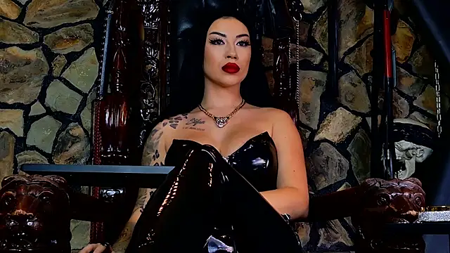 Snapshot of VanessaColby chatting on 10/19/25, 12:39 VanessaColby online show from 10/19/25, 12:39