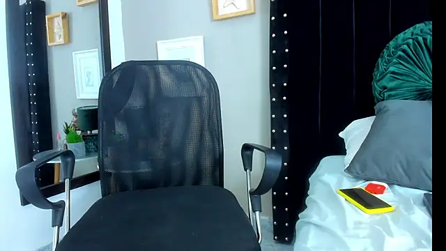 Snapshot of Mathewboy1 chatting on 09/12/25, 11:48 Mathewboy1 online show from 09/12/25, 11:48