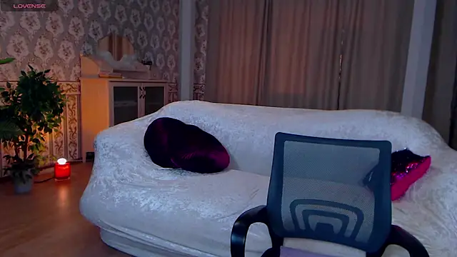 LiSinDoll online show from 04/06/26, 01:14