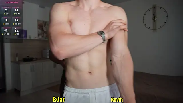 Snapshot of Horny_boyzz chatting on 09/11/25, 02:17 Horny boyzz online show from 09/11/25, 02:17