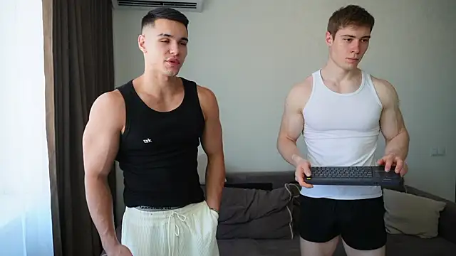 Snapshot of Horny_boyzz chatting on 05/21/26, 04:52 Horny boyzz online show from 05/21/26, 04:52