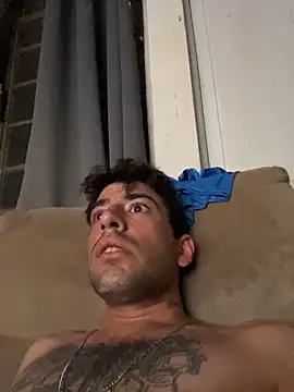 Snapshot of Dudupintudoo chatting on 11/28/25, 04:04 Dudupintudoo online show from 11/28/25, 04:04