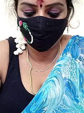 Snapshot of yoga-mithraa chatting on 11/09/25, 02:26 yoga-mithraa online show from 11/09/25, 02:26