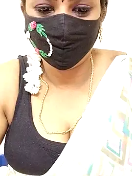 Snapshot of yoga-mithraa chatting on 11/12/25, 03:23 yoga-mithraa online show from 11/12/25, 03:23