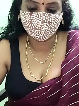 Snapshot of yoga-mithraa chatting on 12/18/25, 10:49 yoga-mithraa online show from 12/18/25, 10:49