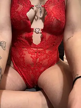 Snapshot of Xx2564 chatting on 11/13/25, 11:14 Xx2564 online show from 11/13/25, 11:14