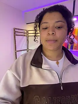 Dakota Mars online show from 04/07/26, 03:40