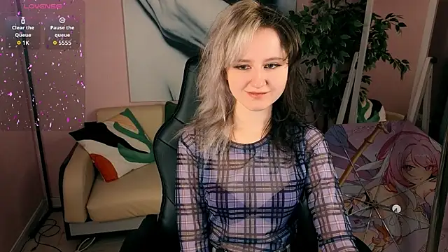 girl next doorr online show from 06/14/26, 01:13