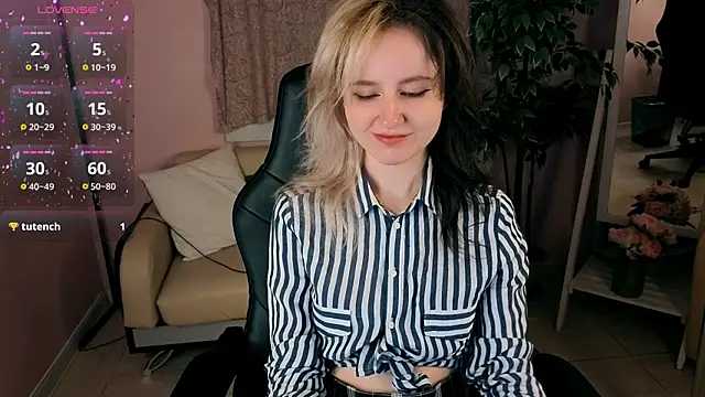 girl next doorr online show from 07/18/26, 01:15