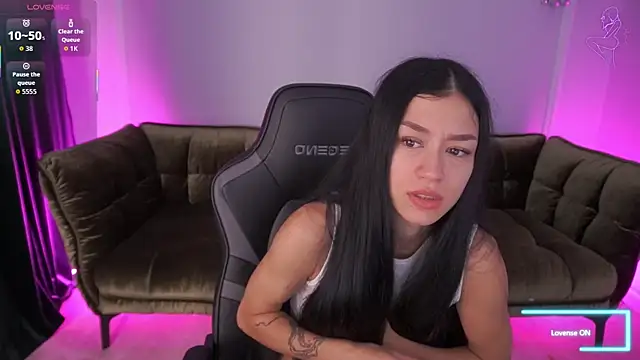 FataleNellie online show from 09/18/25, 06:04