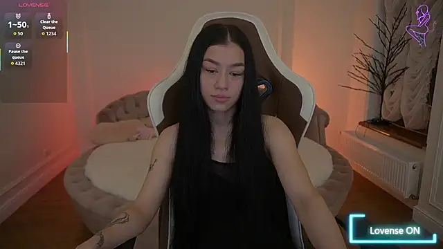 FataleNellie online show from 05/08/26, 08:47