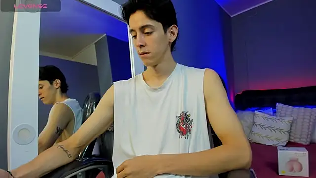 Snapshot of Jhon_snow22 chatting on 09/09/25, 11:43 Jhon snow22 online show from 09/09/25, 11:43