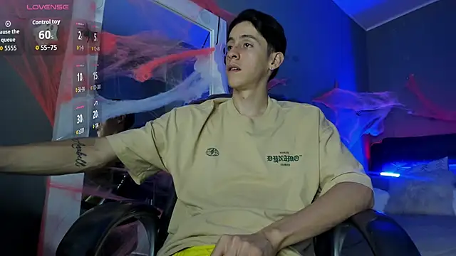 Snapshot of Jhon_snow22 chatting on 10/14/25, 12:06 Jhon snow22 online show from 10/14/25, 12:06