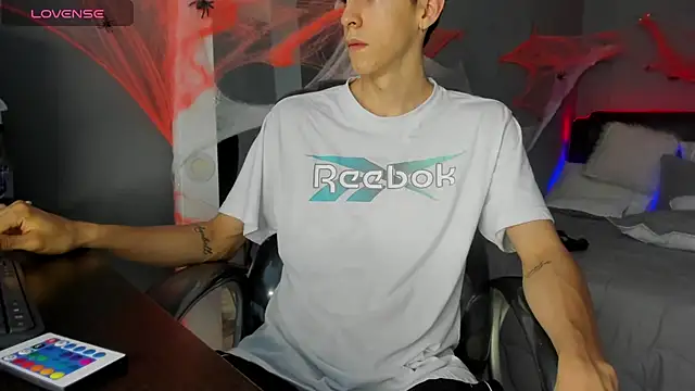 Snapshot of Jhon_snow22 chatting on 10/22/25, 03:23 Jhon snow22 online show from 10/22/25, 03:23