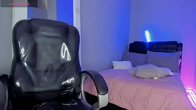 Snapshot of Jhon_snow22 chatting on 12/03/25, 01:53 Jhon snow22 online show from 12/03/25, 01:53