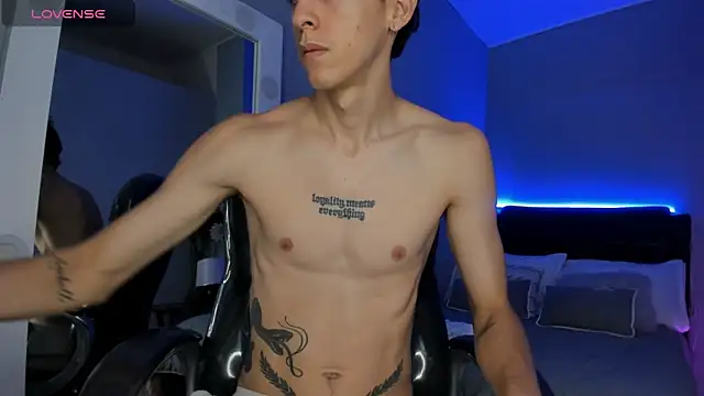 Snapshot of Jhon_snow22 chatting on 12/14/25, 04:23 Jhon snow22 online show from 12/14/25, 04:23