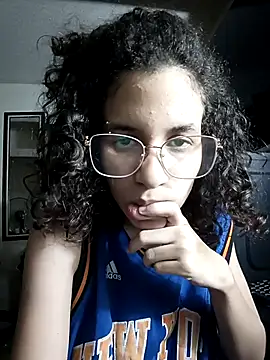 Eliathnis online show from 01/16/26, 11:42