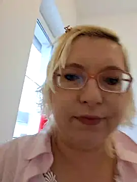 VikaKing online show from 12/14/25, 09:58