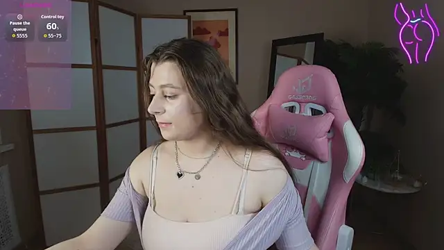 Queen Michelle  online show from 09/17/25, 09:27