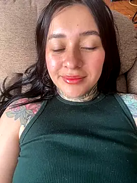 Snapshot of Rouse_07 chatting on 11/27/25, 03:25 Rouse 07 online show from 11/27/25, 03:25