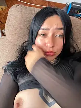 Snapshot of Rouse_07 chatting on 12/01/25, 04:12 Rouse 07 online show from 12/01/25, 04:12