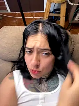 Snapshot of Rouse_07 chatting on 12/20/25, 03:19 Rouse 07 online show from 12/20/25, 03:19