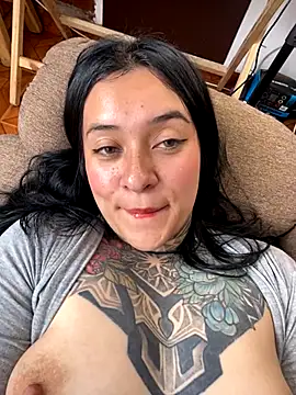 Snapshot of Rouse_07 chatting on 01/08/26, 04:31 Rouse 07 online show from 01/08/26, 04:31