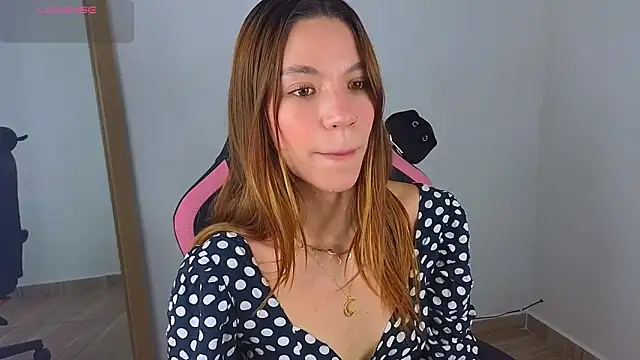 Snapshot of AntonellaaRossii chatting on 07/11/26, 02:42 AntonellaaRossii online show from 07/11/26, 02:42