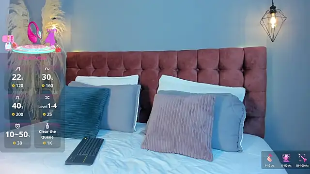 Tania 77  online show from 10/10/25, 12:48