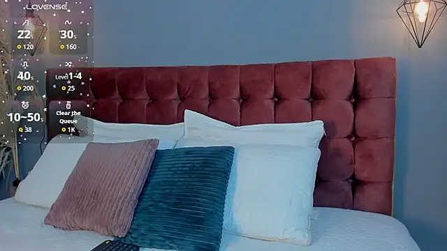 Tania 77  online show from 12/02/25, 12:21