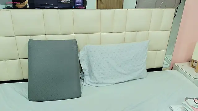 gisell gomez online show from 11/14/25, 12:04