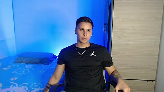 valentinosex1 online show from 01/05/26, 10:57