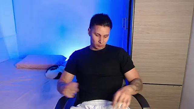 valentinosex1 online show from 02/10/26, 10:58