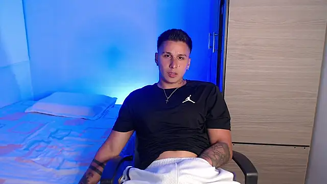 valentinosex1 online show from 03/16/26, 11:09