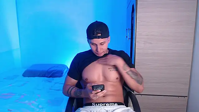 valentinosex1 online show from 07/08/26, 12:59