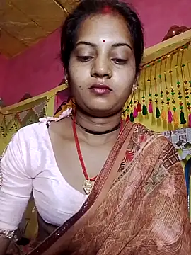 Snapshot of Hot_bbbb chatting on 04/13/26, 10:48 Hot bbbb online show from 04/13/26, 10:48