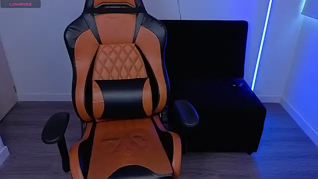 imlaiaaa online show from 10/22/25, 09:58