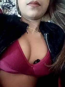 payalsharma95 online show from 12/04/25, 04:48