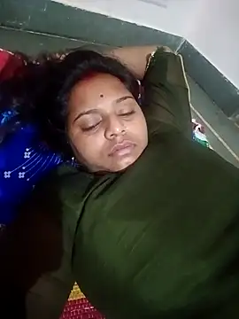 Snapshot of Hot_crety chatting on 09/21/25, 12:23 Hot crety online show from 09/21/25, 12:23