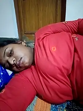 Snapshot of Hot_crety chatting on 09/25/25, 12:14 Hot crety online show from 09/25/25, 12:14