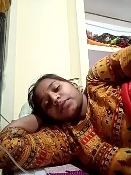 Hot crety online show from 12/04/25, 07:28