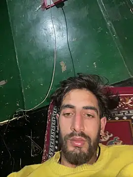 lyath3245 online show from 02/05/26, 08:57