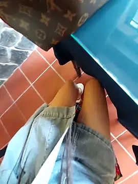 meomeocute online show from 10/23/25, 05:18