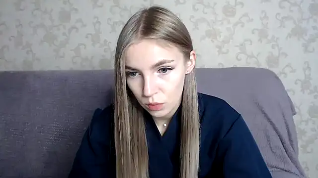 HitGyrl online show from 11/20/25, 08:03