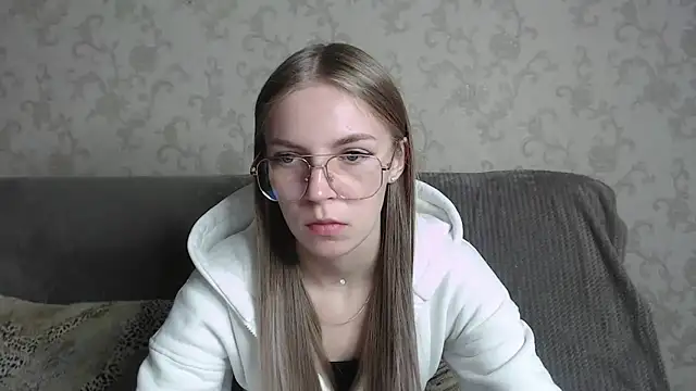 HitGyrl online show from 03/07/26, 08:00